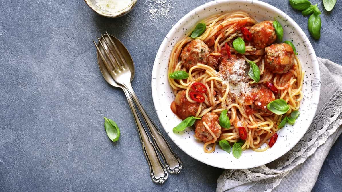 Find Spaghetti And Meatball Near Me - Order Spaghetti And ...