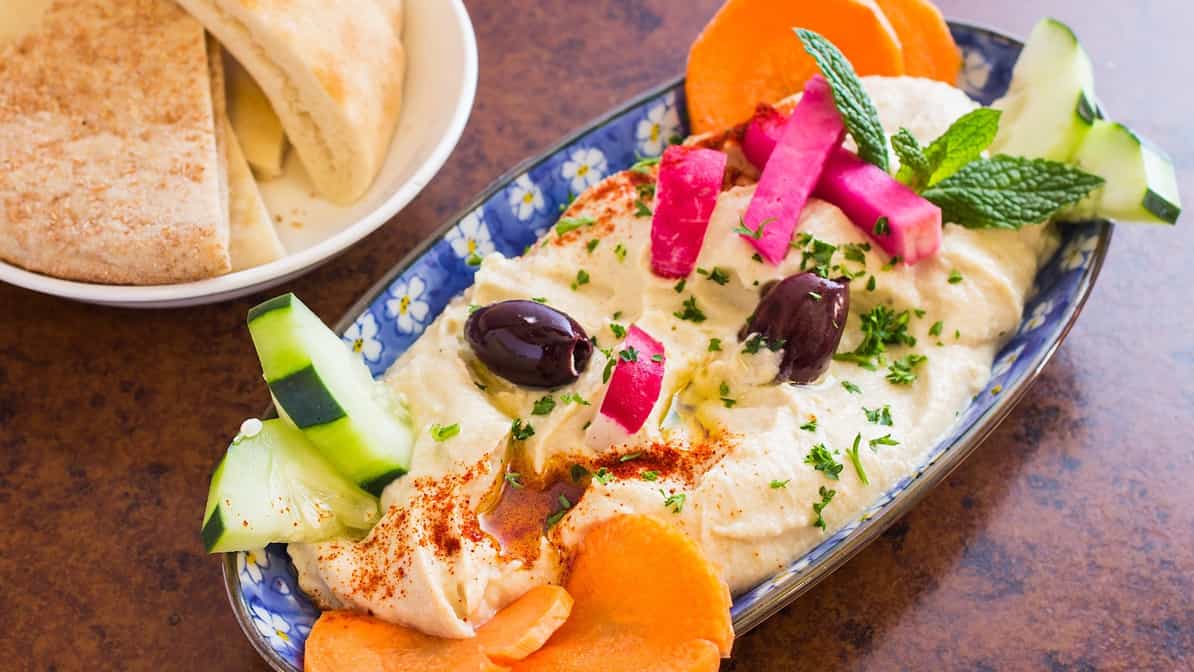 Find Greek Salad Near Me - Order Greek Salad - DoorDash
