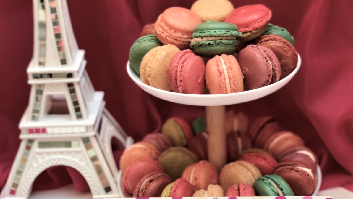 Le Macaron French Pastries Delivery Takeout 1000 North Point Circle Alpharetta Menu Prices Doordash