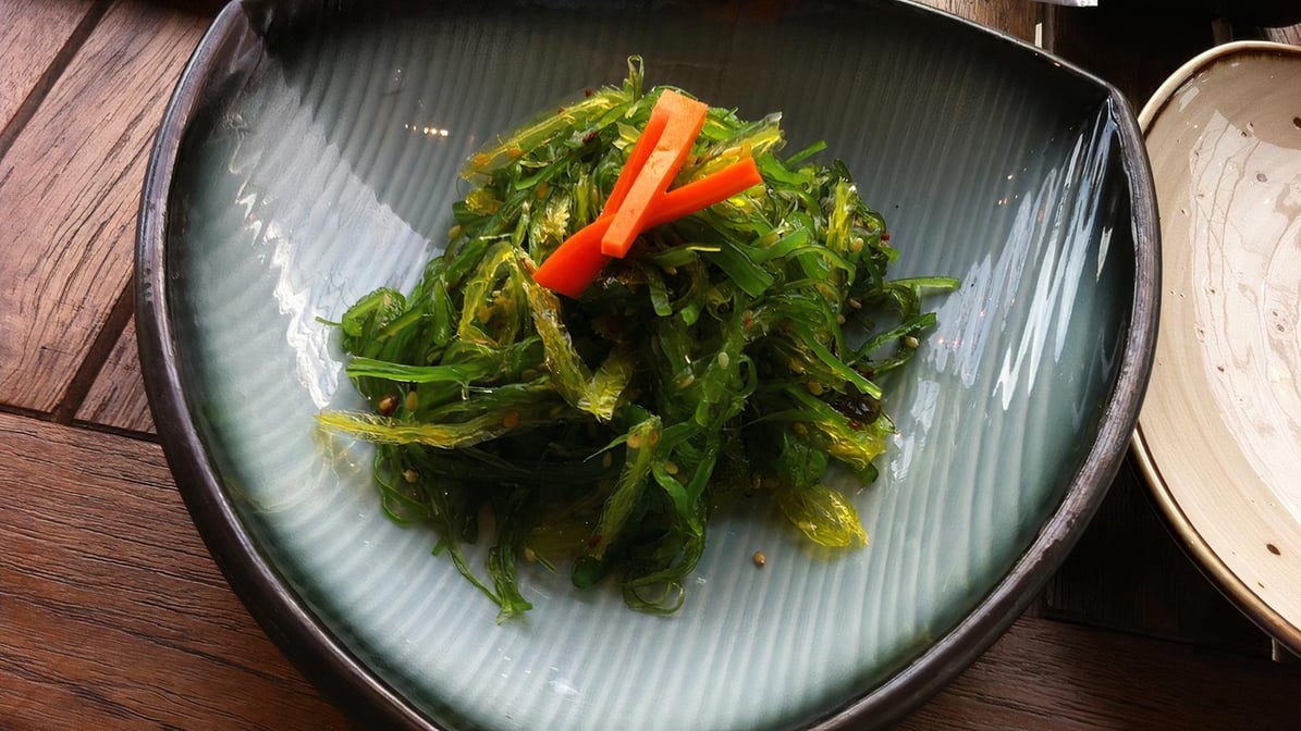 Spicy Wakame Seaweed Salad – The Lusty Lobster