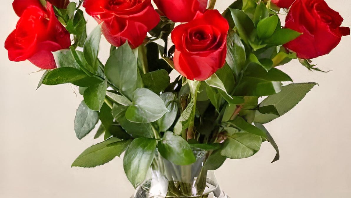 LV Modern Bloom Design (1350 North Town Center Drive) Floral Delivery -  DoorDash