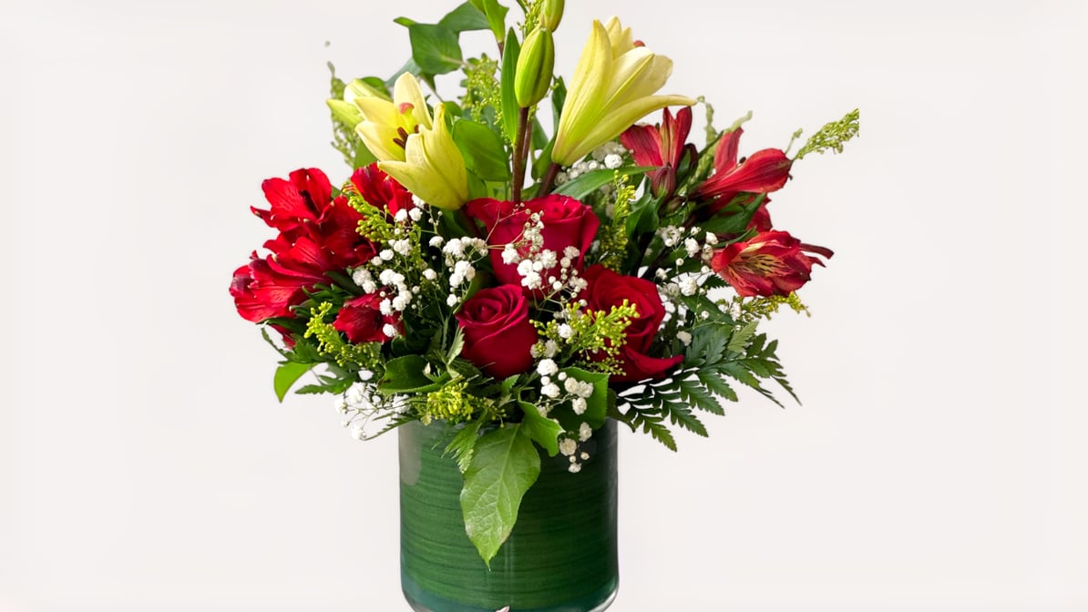 Blooming Tumbler Houston Florist: Luscious Blooms