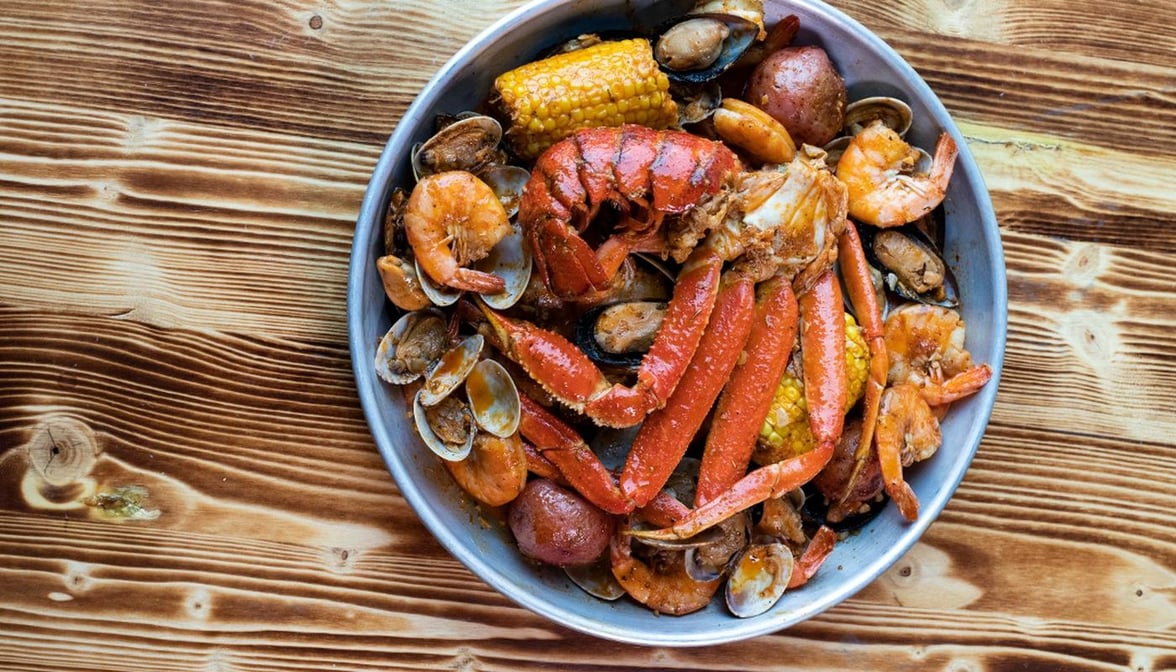 HOOK & REEL Cajun Seafood OKC, OK. Best Crab Legs Boil !!! 