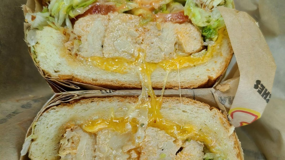 $7 sandwiches: Ike's lucky day deal for customers