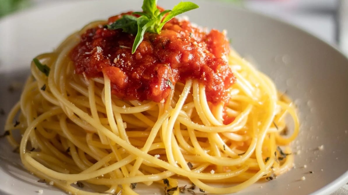 Spaghettini à la sauce bolognaise au bacon - CATELLI®