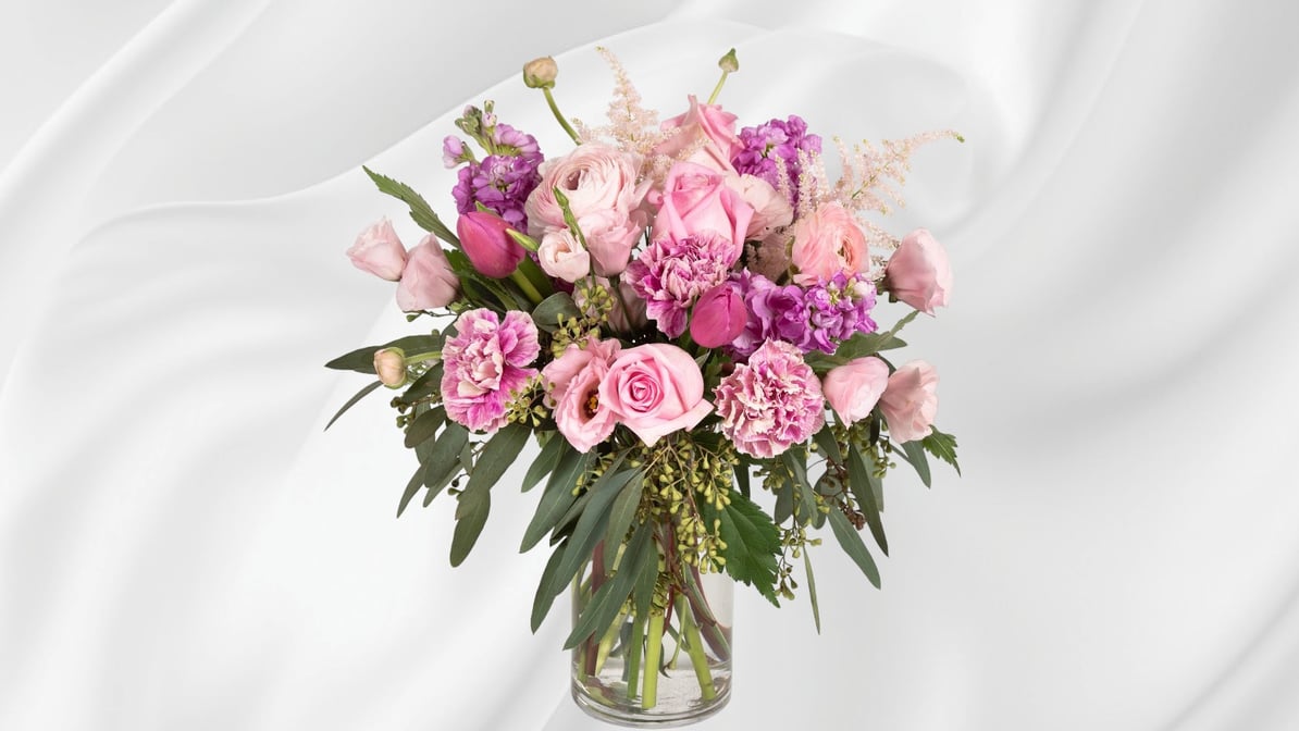 Blooming Tumbler Houston Florist: Luscious Blooms