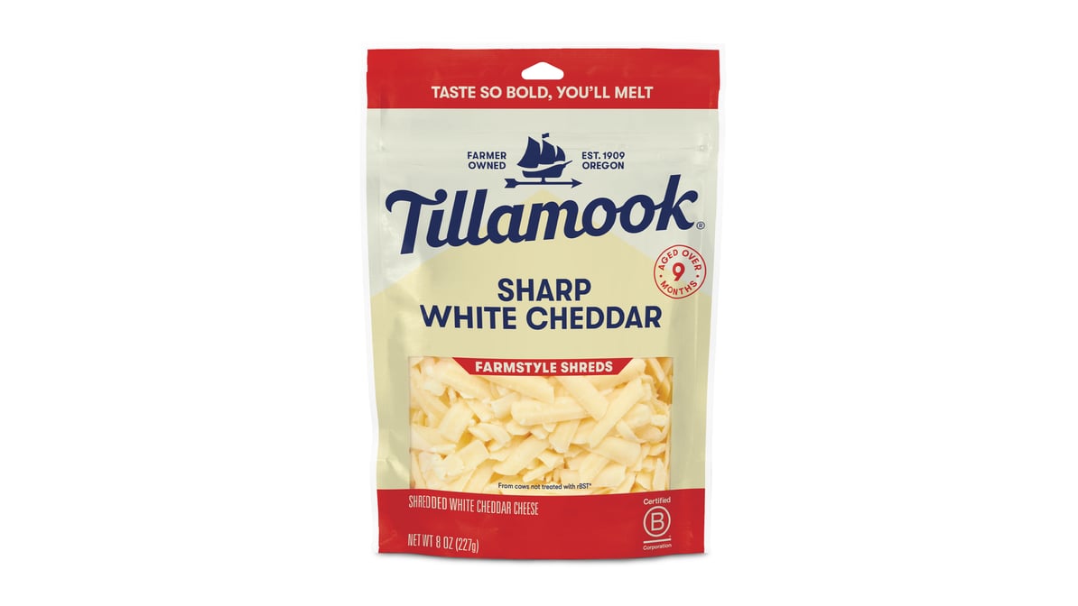 Tillamook Farmstyle Thick Cut Sharp White Cheddar Shredded Cheese (8 Oz ...