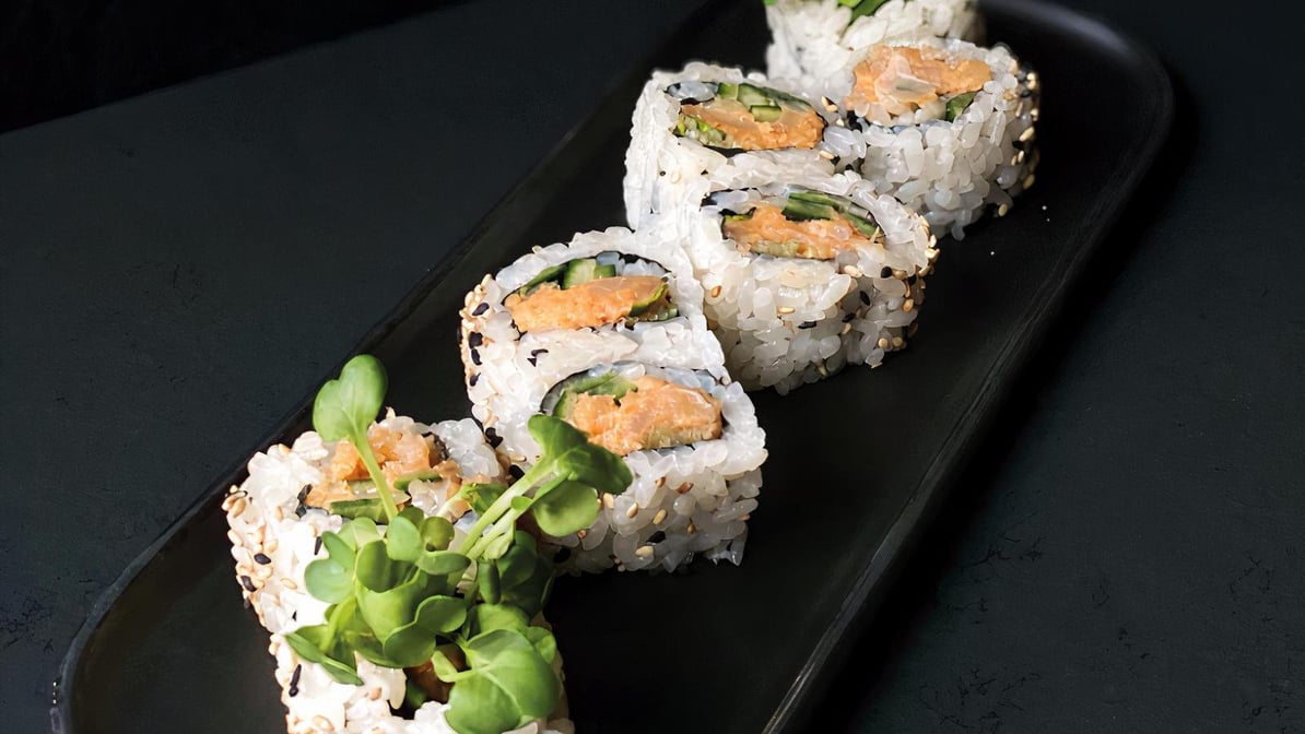 Bamboo Sushi on X: One of your favorites — The Green Machine. This roll  has tempura fried long beans and green onions with avocado & cilantro sweet  chile aioli on top! Get