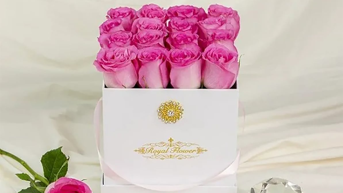 Will you be my girlfriend - J'adore Velour Collection- Eternity Roses last  3 years