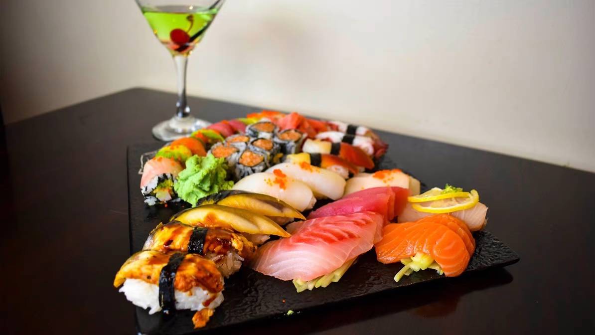Samys Good Food - Assorted Sushi Set for 4