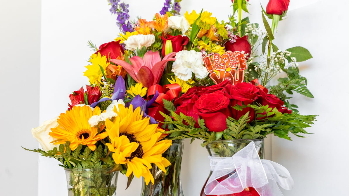Heaven Scent Flowers And Plants (29800 Bradley Road) Floral Delivery -  DoorDash