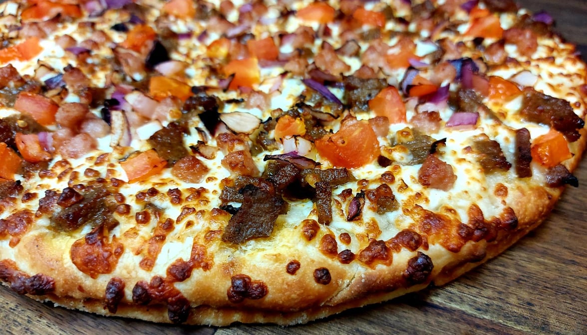 PIZZA TWICE / #CanadaDo / Best Pizza Restaurants in Fredericton