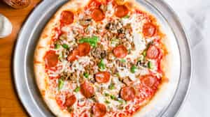 Order Deluxe (Large 14") food online from Bella Pizzeria - Carmel store, Carmel on bringmethat.com