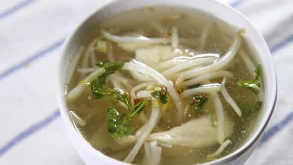 MAMA Clear Pho Soup Noodles