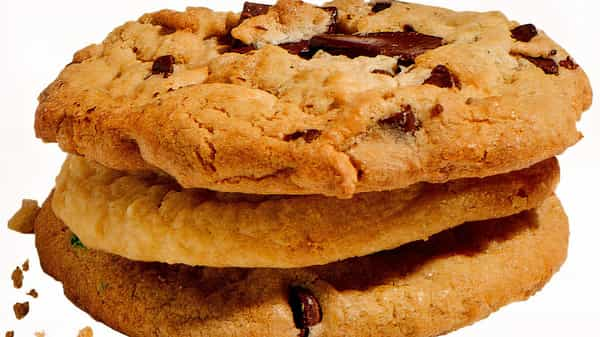 Classic Soft Baked Chocolate Chip Cookie (3 oz) Delivery - DoorDash