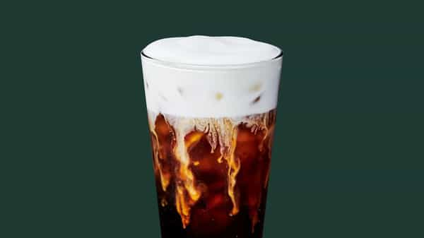 Vanilla Sweet Cream Nitro Cold Brew - What goes in it (am I losing my  mind?) : r/starbucks