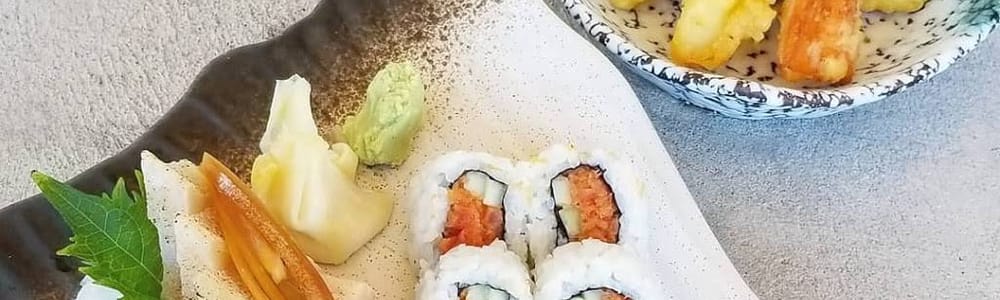 Maguro sushi and ramen