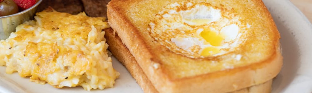 The Toasted Yolk Cafe