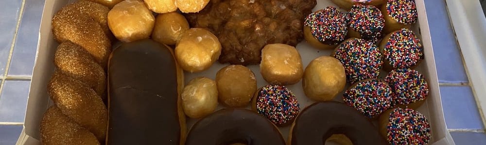 Moon's Donuts