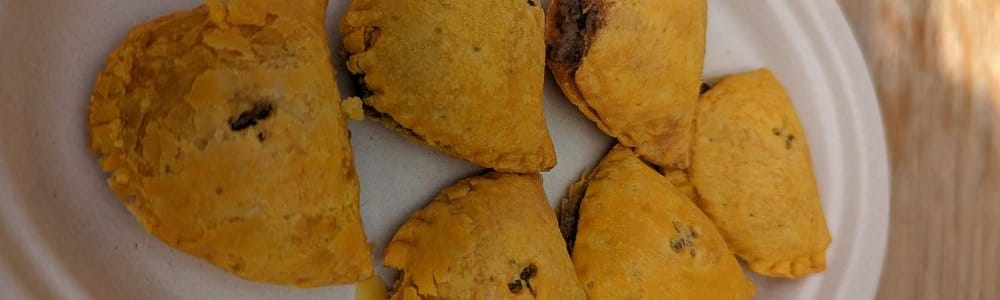 MINTO JAMAICAN PATTIES JUICE BAR