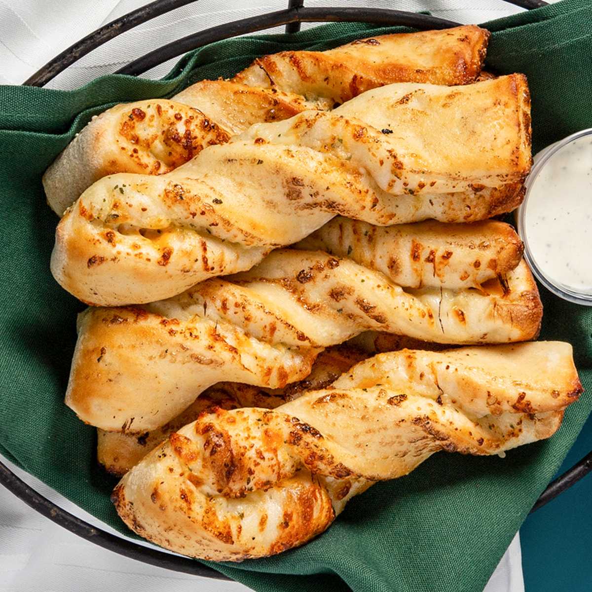 Round Table Delivery Takeout, Round Table Garlic Twists Calories