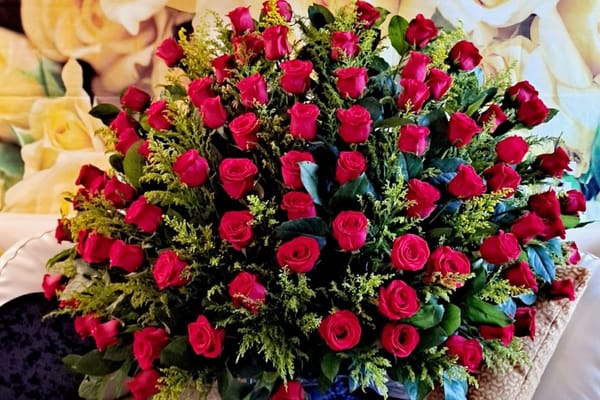 12 Roses (6 ,,I Love You + 6 Happy Birthday) in Las Vegas, NV | VIP Floral  Designs