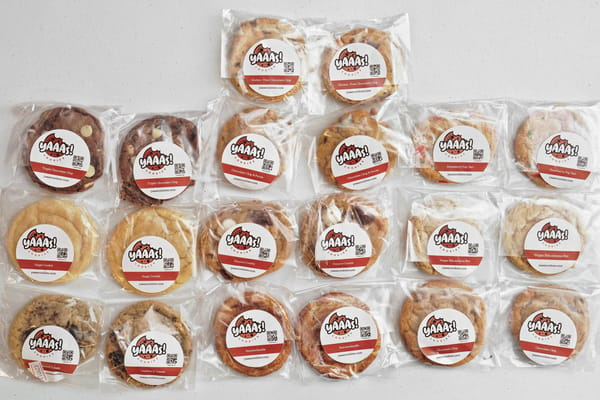 Classic Soft Baked Chocolate Chip Cookie (3 oz) Delivery - DoorDash