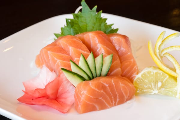 Assorted Seasonal Fish Box Sashimi