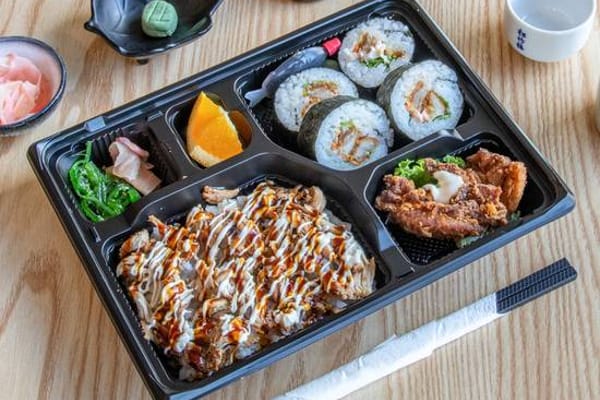 Hot Dog Octopus Bento Box with Sesame Green Beans & Edamame Rice