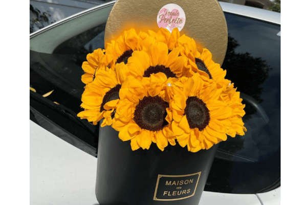 Regalo Perfecto eg (1220 East Lakeshore Boulevard) Floral Delivery -  DoorDash