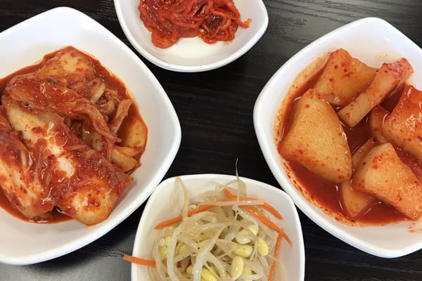 Kimchi Delivery Near You, Best Restaurants & Deals