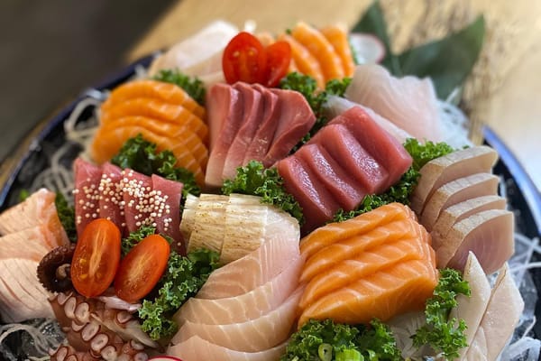 AL15. Flying Fish Roe Sushi (2 pcs)