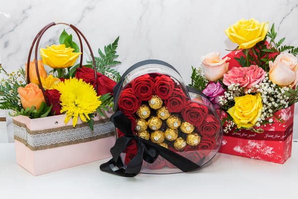 Buy Flower Balloon Ferrero Rocher Gift Box Candy Bouquet Online in India 