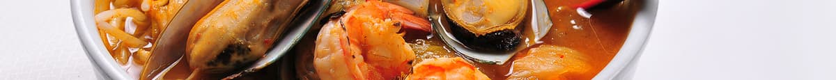 Seafood Kimchi Udon