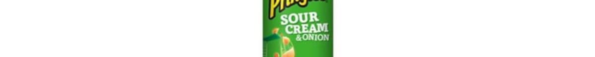 Pringles Sour Cream & Onion Potato Chips (5.5 oz)