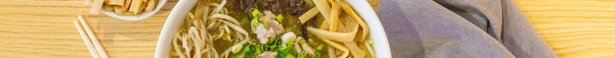 Beef Rice Noodle Soup 牛肉米线