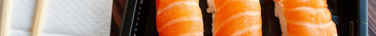 Salmon Sushi (3 Pcs)