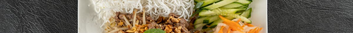 Stir-fried Beef with Rice Vermicelli Salad