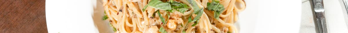 Linguine with Red  Clam Sauce
