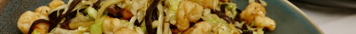 Minced Shrimp in Lettuce Cups