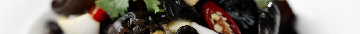 Spicy Black Fungus in Onion & Vinegar / 酸辣洋葱木耳