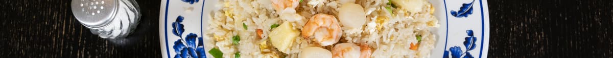 R15. Seafood Pineapple Egg White Fried Rice