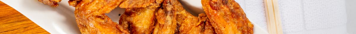 B6. Ailes de poulet frits / Deep-Fried Chicken Wings