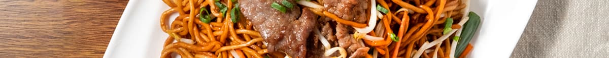 Fried Noodle with Beef 牛肉炒面