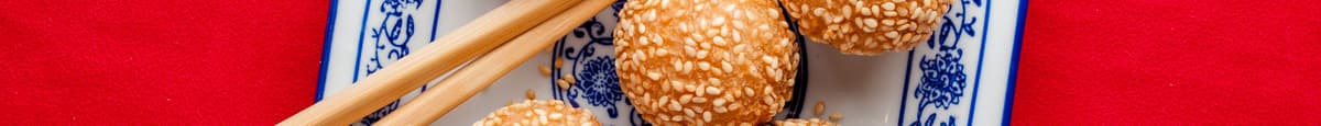 16. Boulette de Sésame Frit (Haricot Rouge) / Deep Fried Sesame Ball (Red Bean)