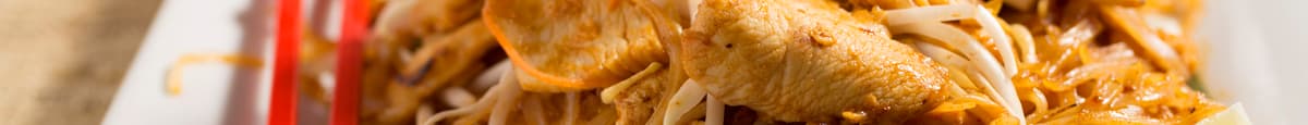 N3. Crispy Chicken Pad Thai Noodles (Lunch)