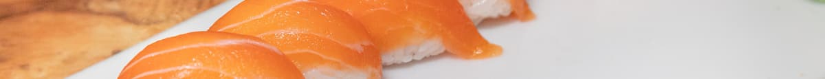 Salmon Sushi (8 Pieces)