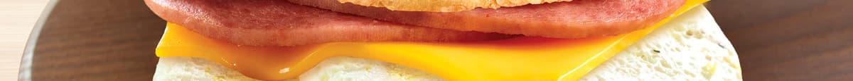 Bread - Pork Roll, Egg  & Cheese (494 Cal)