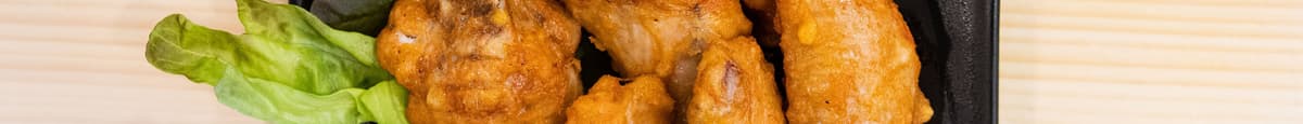 105. Ailes de poulet frites (6) / Deep Fried Chicken Wings (6)