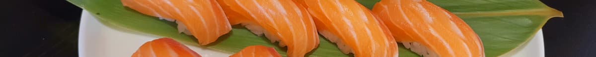 Salmon Sushi 10pcs